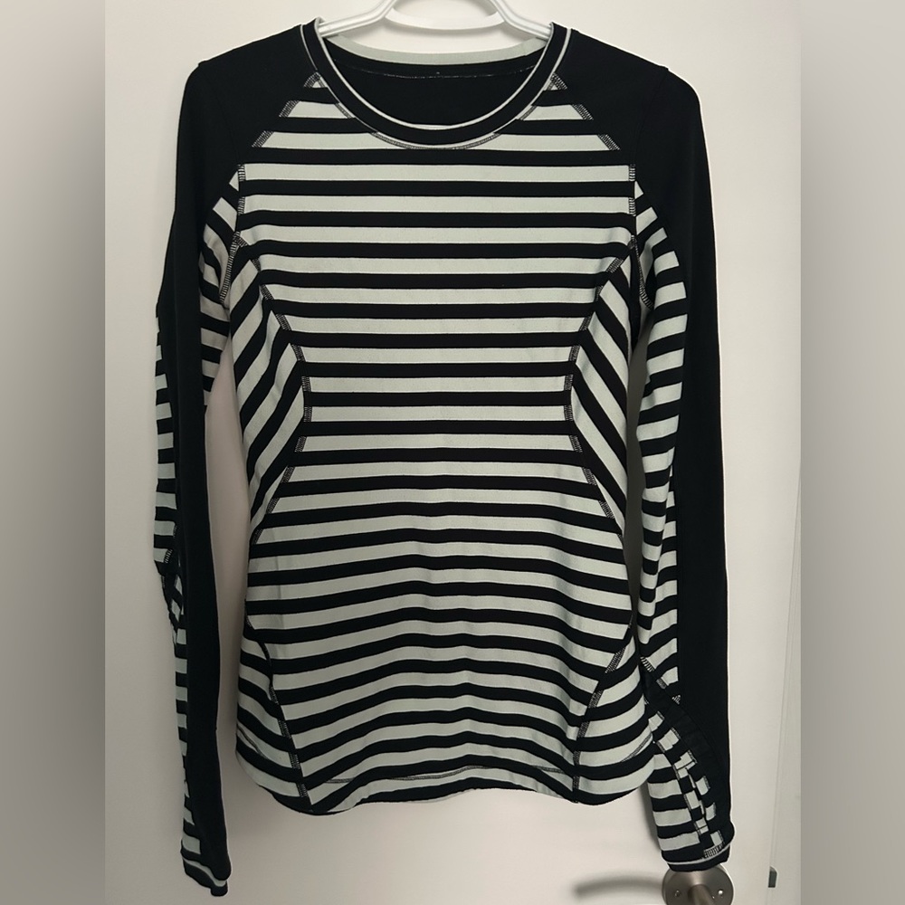 Lululemon Athletica Black and light green  Striped Sweatshirt